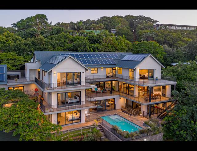 11 BEDROOM FREEHOLD FOR SALE IN SALT ROCK